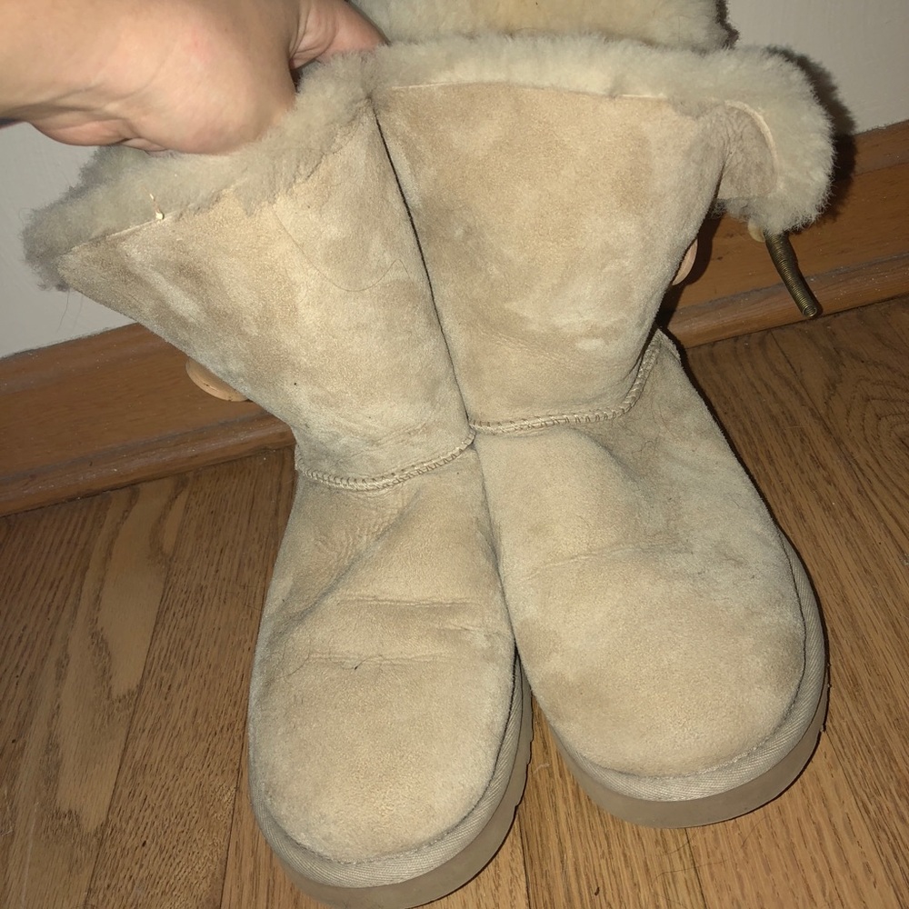 Tam short one button Ugg boots